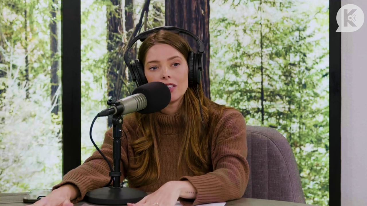 Ashley-Greene-dot-nl_TheTwilightEffectPostcast-Aflevering10MichaelSheen1401.jpg Ashley-Greene-dot-nl_TheTwilightEffectPostcast-Aflevering10MichaelSheen1401.jpg