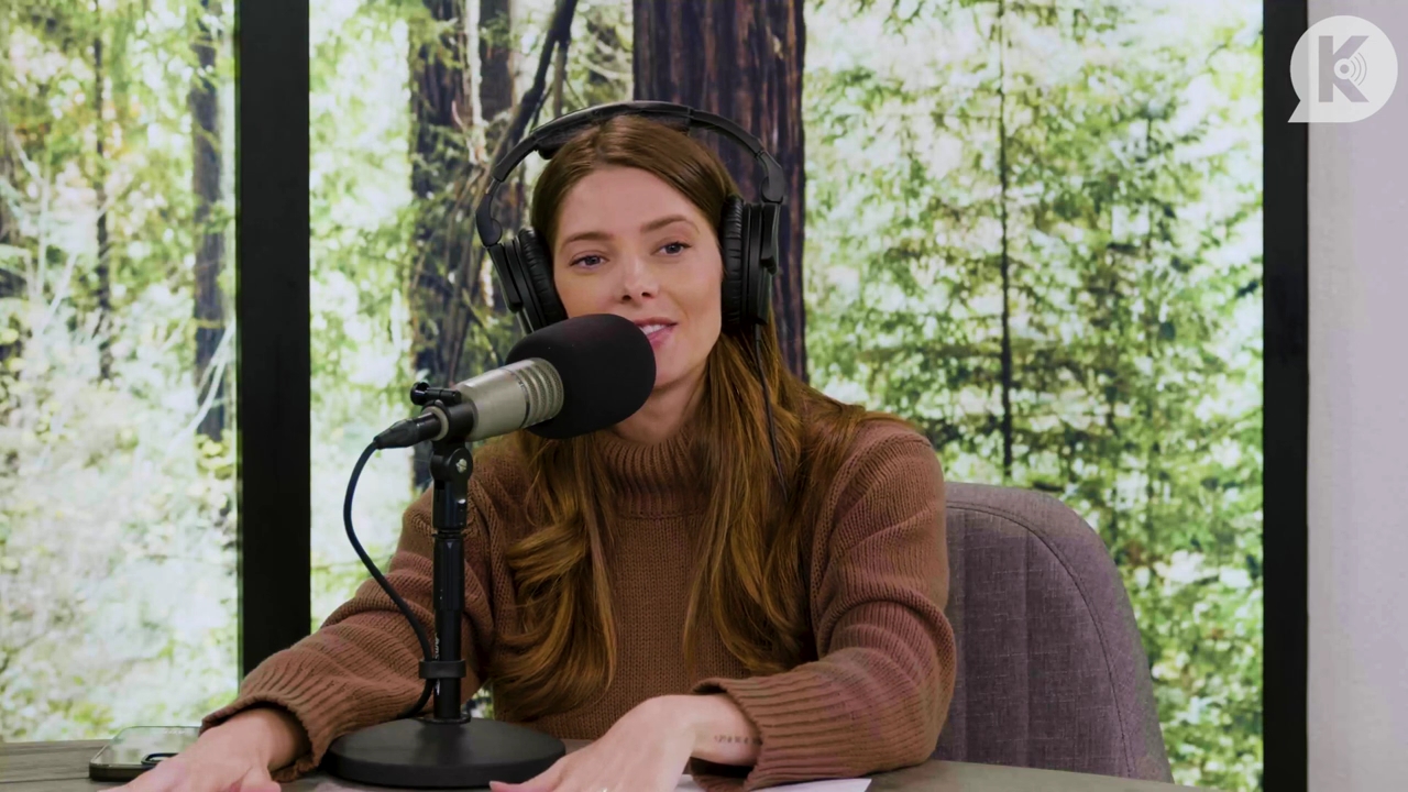 Ashley-Greene-dot-nl_TheTwilightEffectPostcast-Aflevering10MichaelSheen1403.jpg Ashley-Greene-dot-nl_TheTwilightEffectPostcast-Aflevering10MichaelSheen1403.jpg