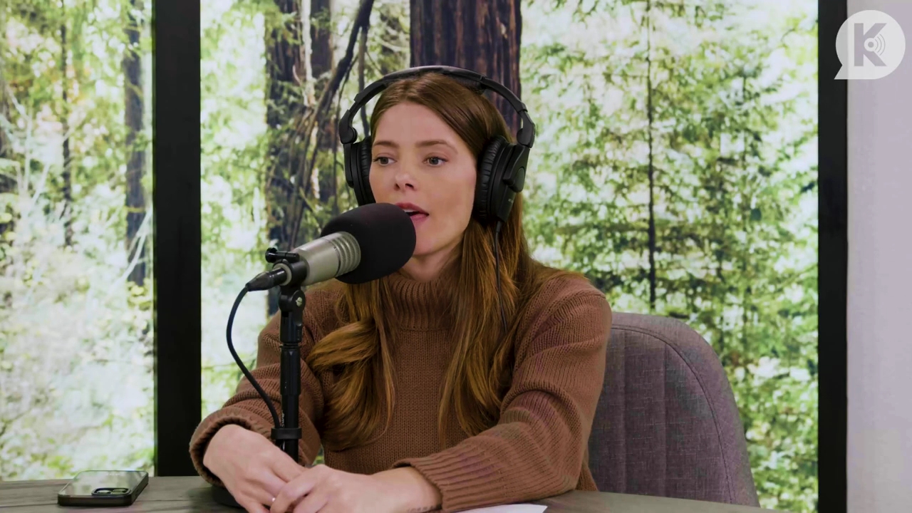 Ashley-Greene-dot-nl_TheTwilightEffectPostcast-Aflevering10MichaelSheen1728.jpg Ashley-Greene-dot-nl_TheTwilightEffectPostcast-Aflevering10MichaelSheen1728.jpg