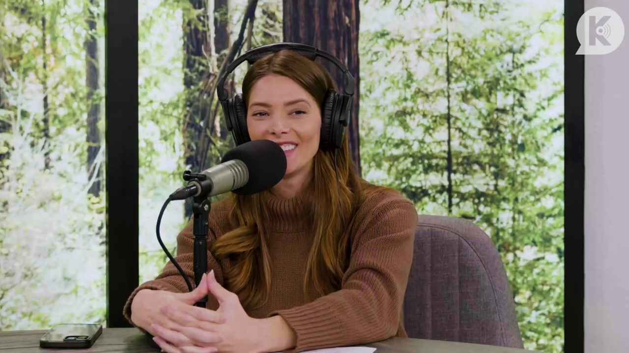 Ashley-Greene-dot-nl_TheTwilightEffectPostcast-Aflevering10MichaelSheen1739.jpg Ashley-Greene-dot-nl_TheTwilightEffectPostcast-Aflevering10MichaelSheen1739.jpg