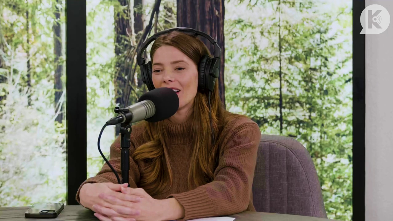 Ashley-Greene-dot-nl_TheTwilightEffectPostcast-Aflevering10MichaelSheen1761.jpg Ashley-Greene-dot-nl_TheTwilightEffectPostcast-Aflevering10MichaelSheen1761.jpg