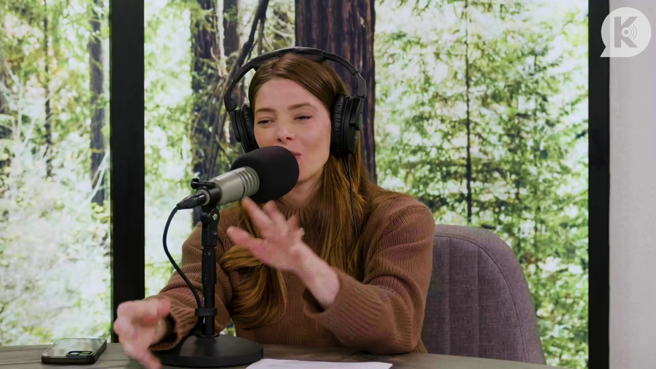 Ashley-Greene-dot-nl_TheTwilightEffectPostcast-Aflevering10MichaelSheen1762.jpg Ashley-Greene-dot-nl_TheTwilightEffectPostcast-Aflevering10MichaelSheen1762.jpg