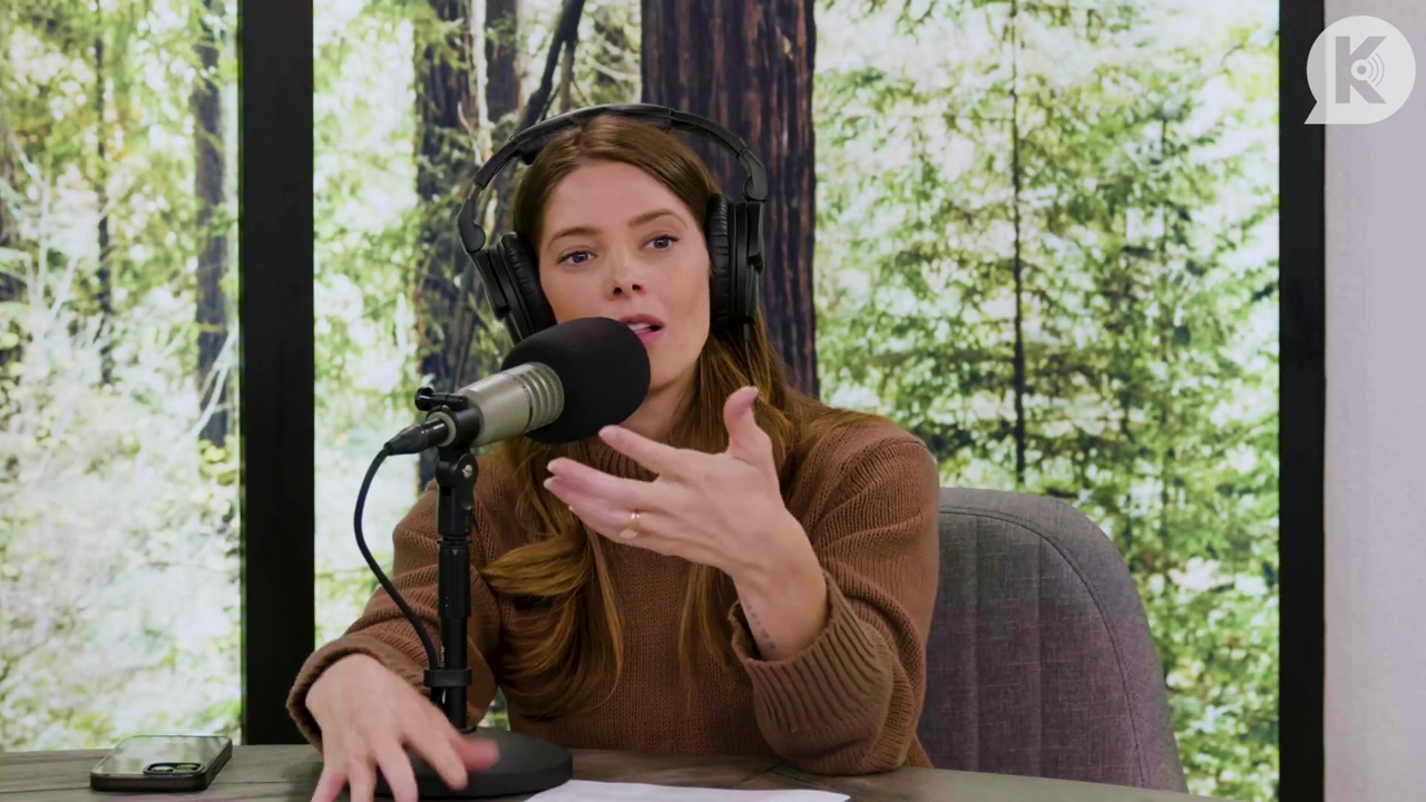 Ashley-Greene-dot-nl_TheTwilightEffectPostcast-Aflevering10MichaelSheen1776.jpg Ashley-Greene-dot-nl_TheTwilightEffectPostcast-Aflevering10MichaelSheen1776.jpg