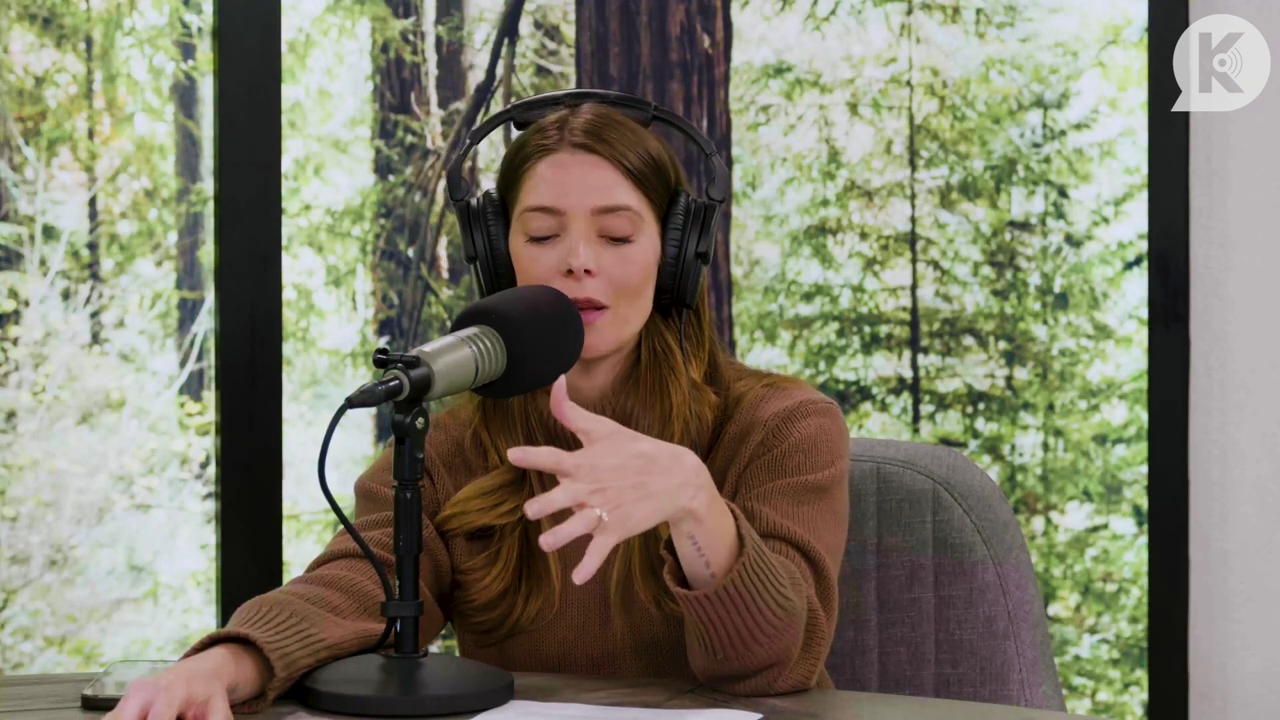 Ashley-Greene-dot-nl_TheTwilightEffectPostcast-Aflevering10MichaelSheen1802.jpg Ashley-Greene-dot-nl_TheTwilightEffectPostcast-Aflevering10MichaelSheen1802.jpg
