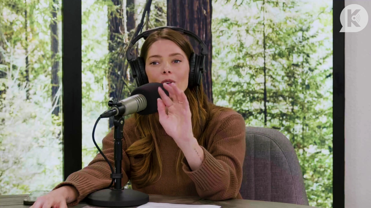 Ashley-Greene-dot-nl_TheTwilightEffectPostcast-Aflevering10MichaelSheen1804.jpg Ashley-Greene-dot-nl_TheTwilightEffectPostcast-Aflevering10MichaelSheen1804.jpg