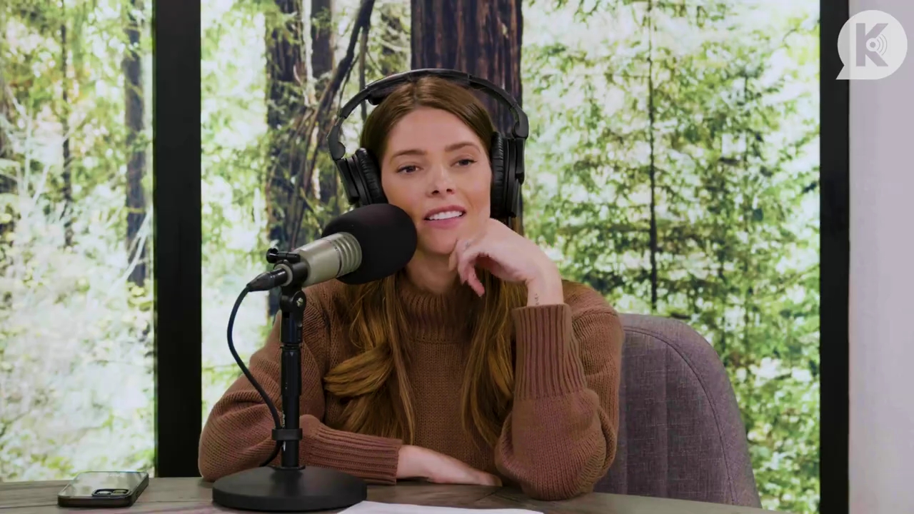 Ashley-Greene-dot-nl_TheTwilightEffectPostcast-Aflevering10MichaelSheen1960.jpg Ashley-Greene-dot-nl_TheTwilightEffectPostcast-Aflevering10MichaelSheen1960.jpg