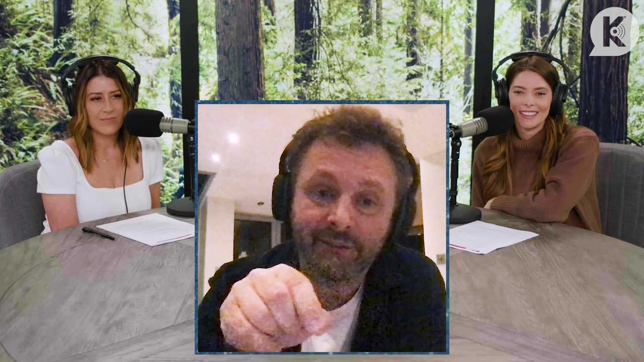 Ashley-Greene-dot-nl_TheTwilightEffectPostcast-Aflevering10MichaelSheen2010.jpg Ashley-Greene-dot-nl_TheTwilightEffectPostcast-Aflevering10MichaelSheen2010.jpg