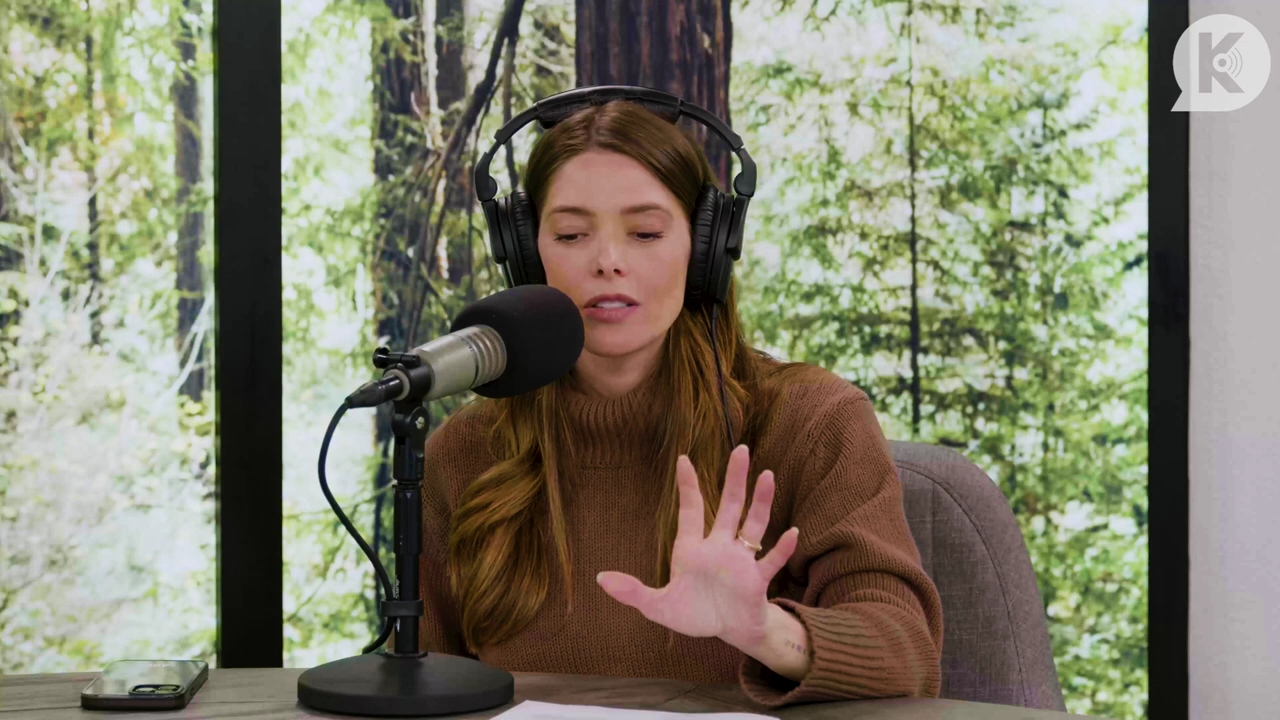 Ashley-Greene-dot-nl_TheTwilightEffectPostcast-Aflevering10MichaelSheen2102.jpg Ashley-Greene-dot-nl_TheTwilightEffectPostcast-Aflevering10MichaelSheen2102.jpg