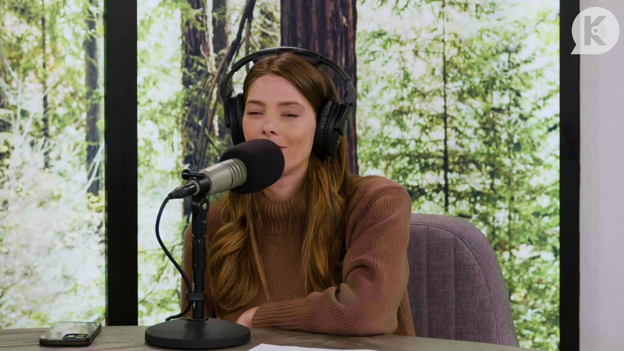 Ashley-Greene-dot-nl_TheTwilightEffectPostcast-Aflevering10MichaelSheen2197.jpg Ashley-Greene-dot-nl_TheTwilightEffectPostcast-Aflevering10MichaelSheen2197.jpg