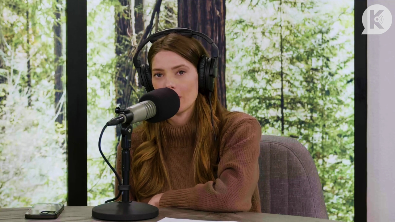 Ashley-Greene-dot-nl_TheTwilightEffectPostcast-Aflevering10MichaelSheen2198.jpg Ashley-Greene-dot-nl_TheTwilightEffectPostcast-Aflevering10MichaelSheen2198.jpg