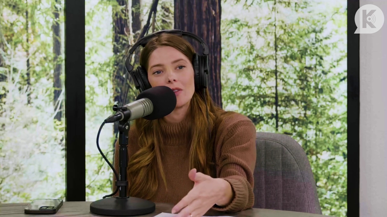 Ashley-Greene-dot-nl_TheTwilightEffectPostcast-Aflevering10MichaelSheen2204.jpg Ashley-Greene-dot-nl_TheTwilightEffectPostcast-Aflevering10MichaelSheen2204.jpg