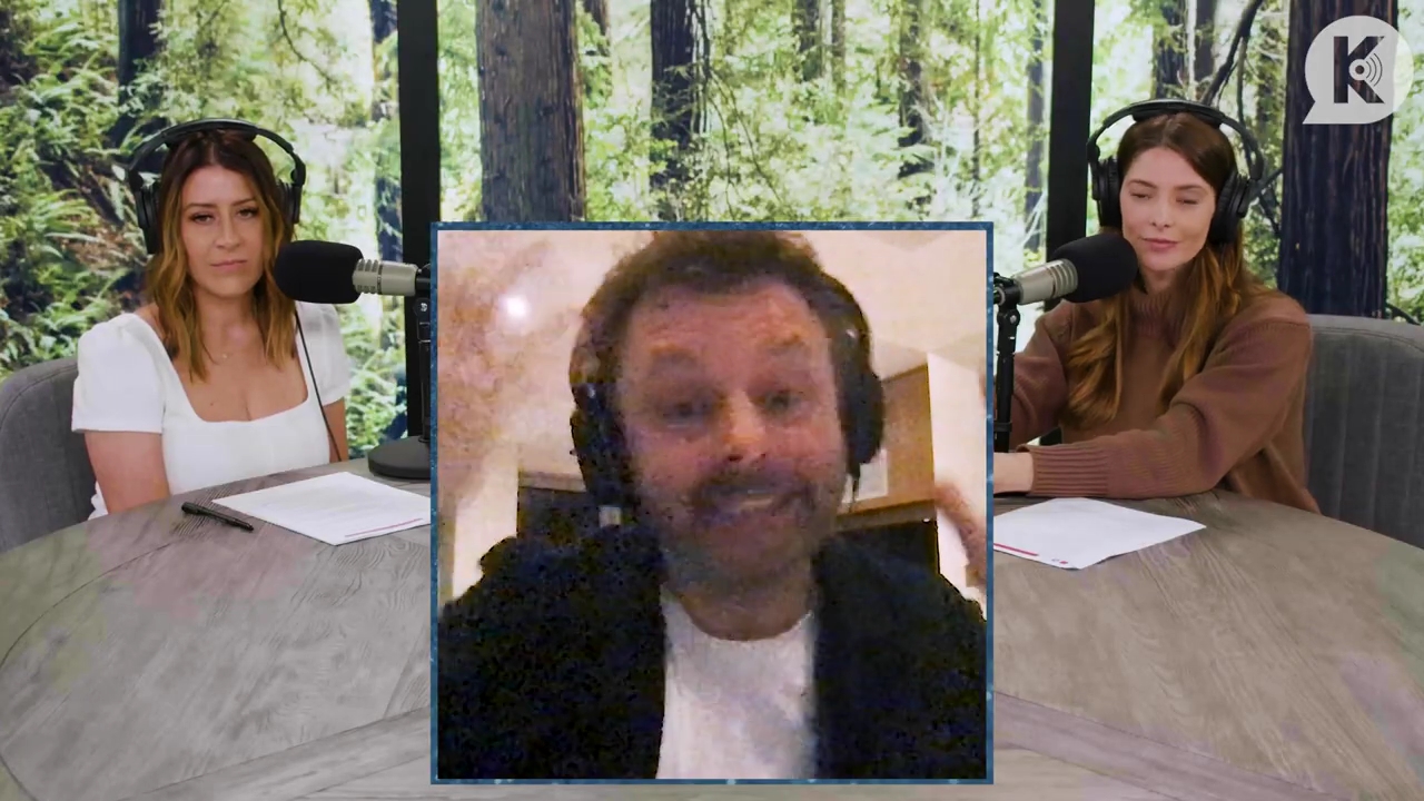 Ashley-Greene-dot-nl_TheTwilightEffectPostcast-Aflevering10MichaelSheen2448.jpg Ashley-Greene-dot-nl_TheTwilightEffectPostcast-Aflevering10MichaelSheen2448.jpg