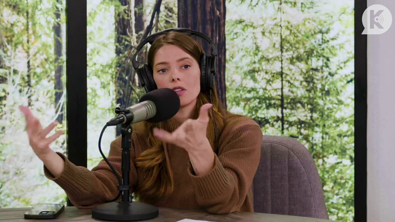 Ashley-Greene-dot-nl_TheTwilightEffectPostcast-Aflevering10MichaelSheen2497.jpg Ashley-Greene-dot-nl_TheTwilightEffectPostcast-Aflevering10MichaelSheen2497.jpg