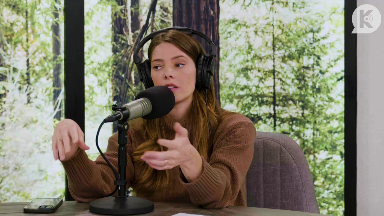 Ashley-Greene-dot-nl_TheTwilightEffectPostcast-Aflevering10MichaelSheen2498.jpg Ashley-Greene-dot-nl_TheTwilightEffectPostcast-Aflevering10MichaelSheen2498.jpg