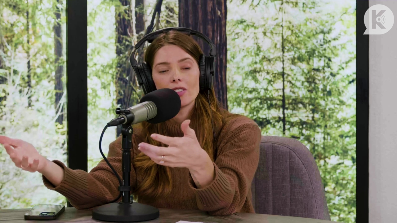 Ashley-Greene-dot-nl_TheTwilightEffectPostcast-Aflevering10MichaelSheen2506.jpg Ashley-Greene-dot-nl_TheTwilightEffectPostcast-Aflevering10MichaelSheen2506.jpg