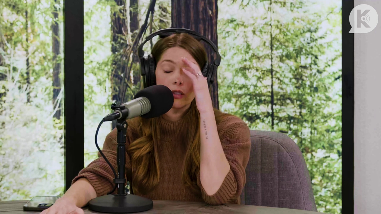 Ashley-Greene-dot-nl_TheTwilightEffectPostcast-Aflevering10MichaelSheen2811.jpg Ashley-Greene-dot-nl_TheTwilightEffectPostcast-Aflevering10MichaelSheen2811.jpg