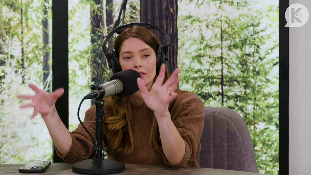 Ashley-Greene-dot-nl_TheTwilightEffectPostcast-Aflevering10MichaelSheen2819.jpg Ashley-Greene-dot-nl_TheTwilightEffectPostcast-Aflevering10MichaelSheen2819.jpg