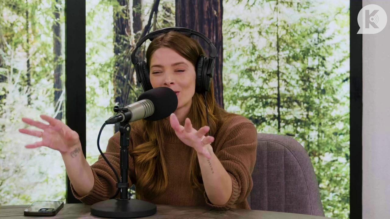 Ashley-Greene-dot-nl_TheTwilightEffectPostcast-Aflevering10MichaelSheen2821.jpg Ashley-Greene-dot-nl_TheTwilightEffectPostcast-Aflevering10MichaelSheen2821.jpg