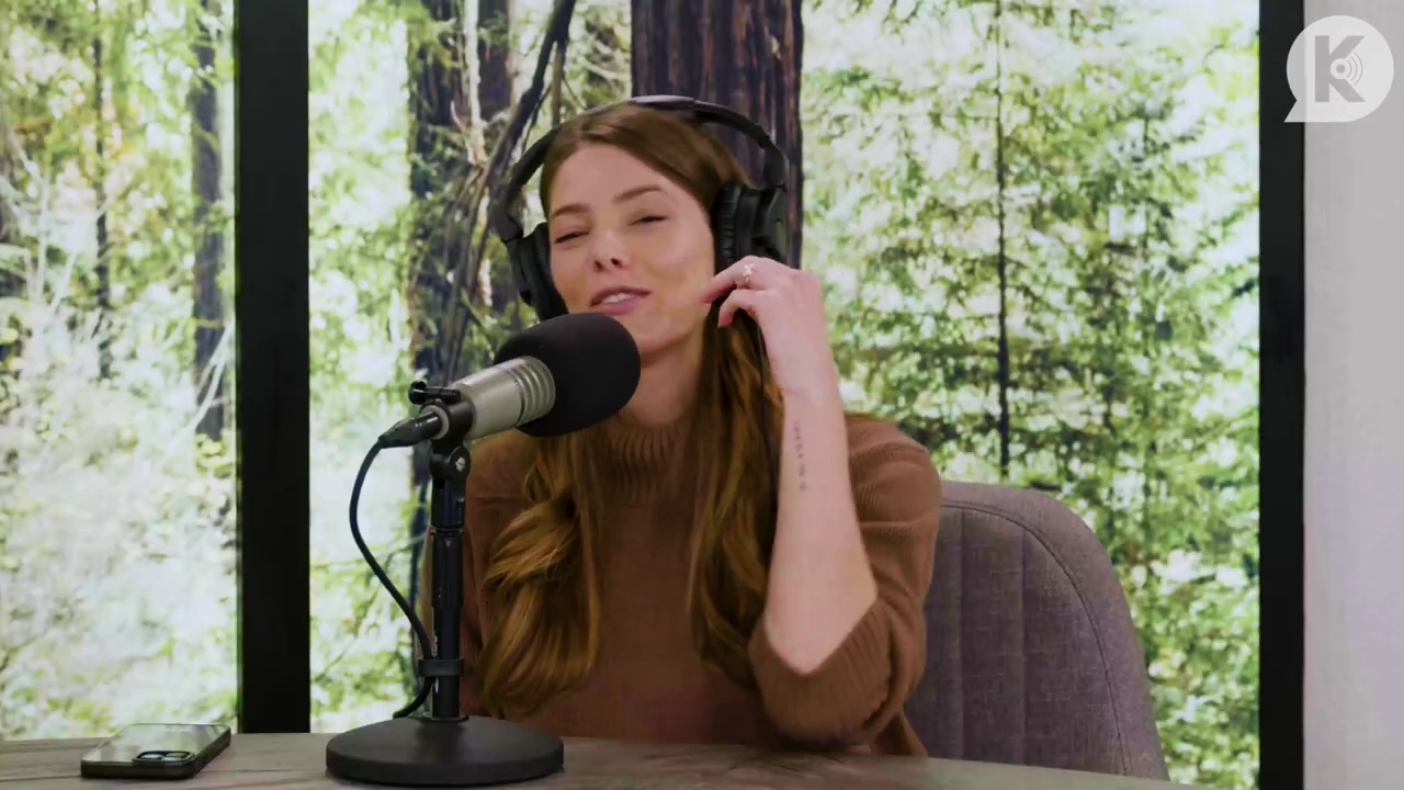 Ashley-Greene-dot-nl_TheTwilightEffectPostcast-Aflevering10MichaelSheen2964.jpg Ashley-Greene-dot-nl_TheTwilightEffectPostcast-Aflevering10MichaelSheen2964.jpg