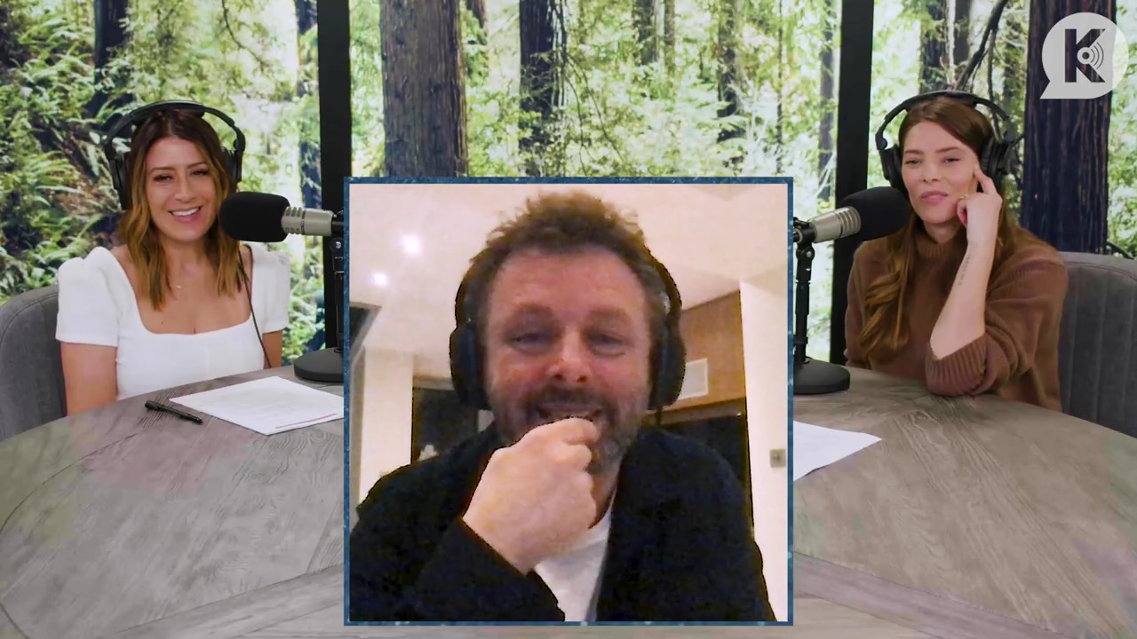 Ashley-Greene-dot-nl_TheTwilightEffectPostcast-Aflevering10MichaelSheen3027.jpg Ashley-Greene-dot-nl_TheTwilightEffectPostcast-Aflevering10MichaelSheen3027.jpg