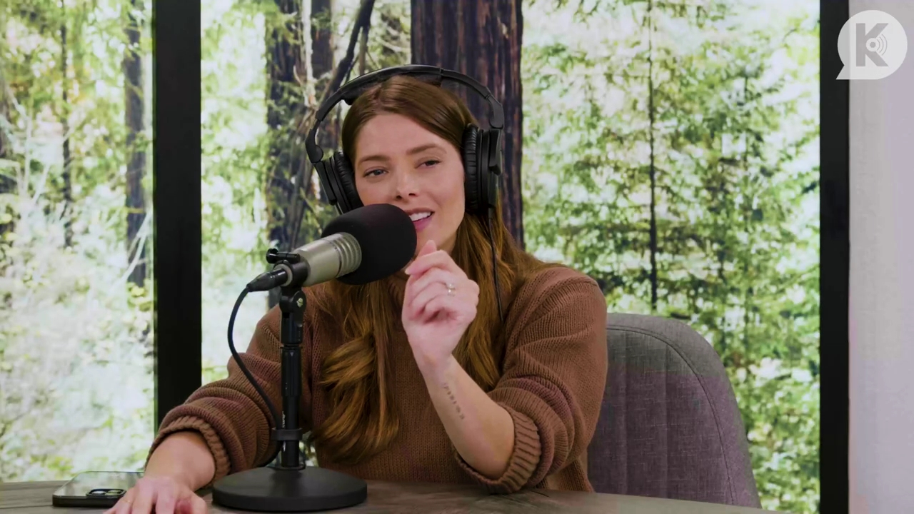 Ashley-Greene-dot-nl_TheTwilightEffectPostcast-Aflevering10MichaelSheen3055.jpg Ashley-Greene-dot-nl_TheTwilightEffectPostcast-Aflevering10MichaelSheen3055.jpg