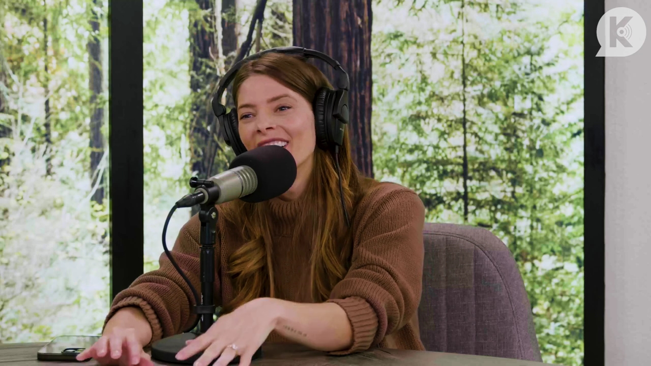 Ashley-Greene-dot-nl_TheTwilightEffectPostcast-Aflevering10MichaelSheen3056.jpg Ashley-Greene-dot-nl_TheTwilightEffectPostcast-Aflevering10MichaelSheen3056.jpg