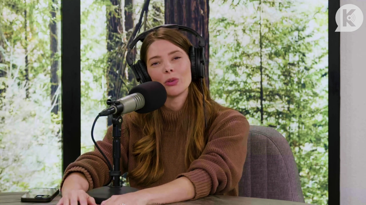 Ashley-Greene-dot-nl_TheTwilightEffectPostcast-Aflevering10MichaelSheen3059.jpg Ashley-Greene-dot-nl_TheTwilightEffectPostcast-Aflevering10MichaelSheen3059.jpg