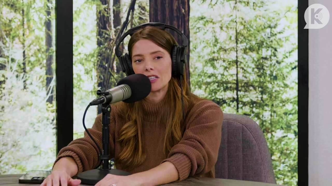 Ashley-Greene-dot-nl_TheTwilightEffectPostcast-Aflevering10MichaelSheen3076.jpg Ashley-Greene-dot-nl_TheTwilightEffectPostcast-Aflevering10MichaelSheen3076.jpg