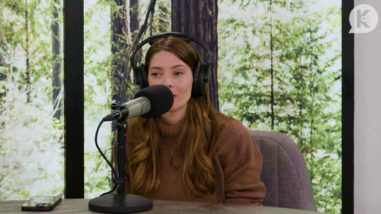 Ashley-Greene-dot-nl_TheTwilightEffectPostcast-Aflevering10MichaelSheen3512.jpg Ashley-Greene-dot-nl_TheTwilightEffectPostcast-Aflevering10MichaelSheen3512.jpg