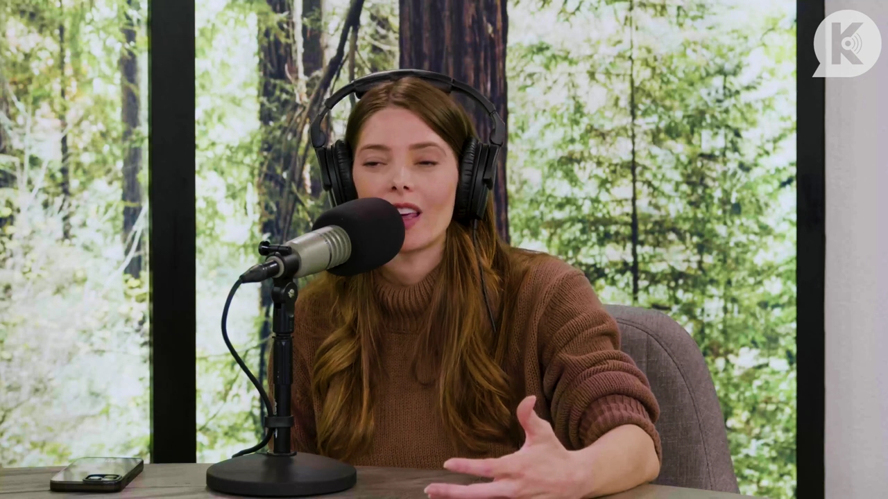 Ashley-Greene-dot-nl_TheTwilightEffectPostcast-Aflevering10MichaelSheen3519.jpg Ashley-Greene-dot-nl_TheTwilightEffectPostcast-Aflevering10MichaelSheen3519.jpg