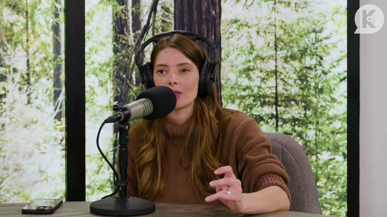 Ashley-Greene-dot-nl_TheTwilightEffectPostcast-Aflevering10MichaelSheen3520.jpg Ashley-Greene-dot-nl_TheTwilightEffectPostcast-Aflevering10MichaelSheen3520.jpg