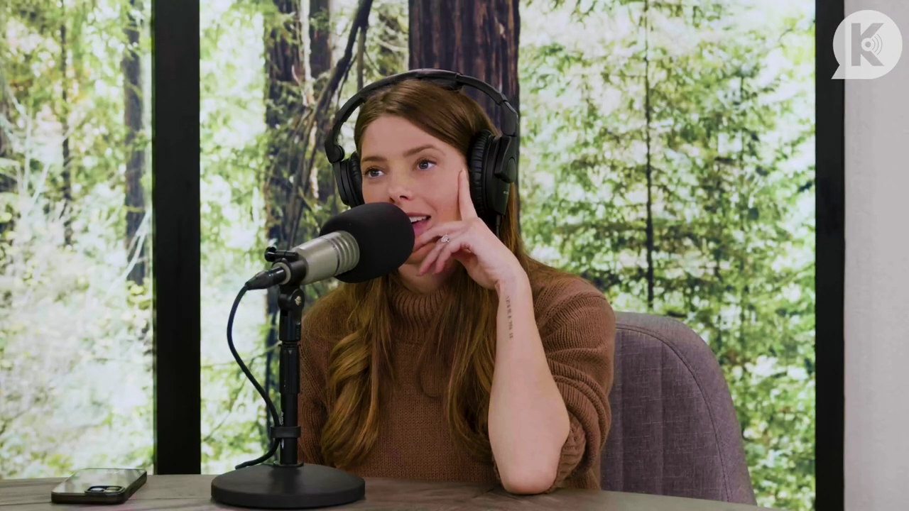 Ashley-Greene-dot-nl_TheTwilightEffectPostcast-Aflevering10MichaelSheen3601.jpg Ashley-Greene-dot-nl_TheTwilightEffectPostcast-Aflevering10MichaelSheen3601.jpg