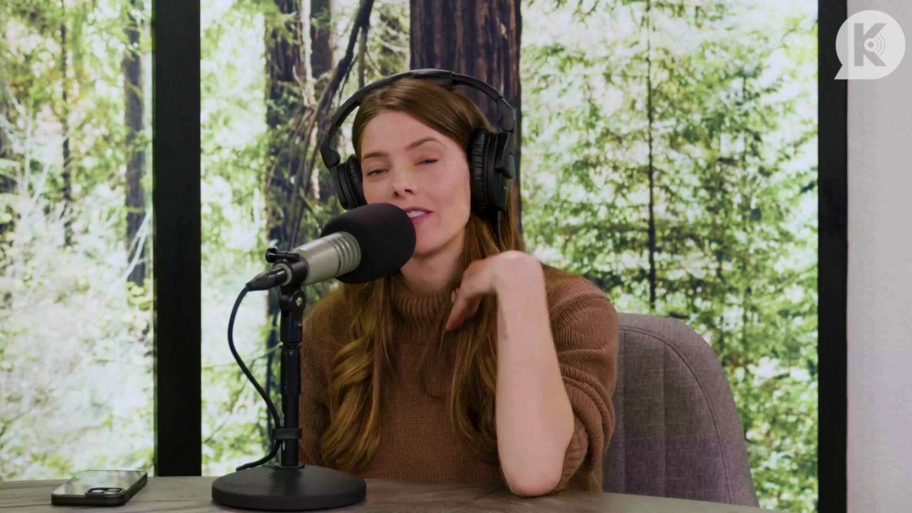 Ashley-Greene-dot-nl_TheTwilightEffectPostcast-Aflevering10MichaelSheen3602.jpg Ashley-Greene-dot-nl_TheTwilightEffectPostcast-Aflevering10MichaelSheen3602.jpg