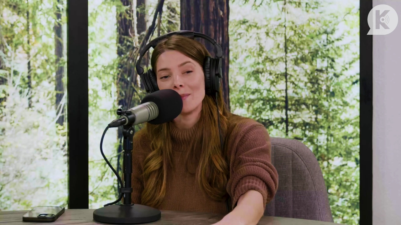 Ashley-Greene-dot-nl_TheTwilightEffectPostcast-Aflevering10MichaelSheen3610.jpg Ashley-Greene-dot-nl_TheTwilightEffectPostcast-Aflevering10MichaelSheen3610.jpg