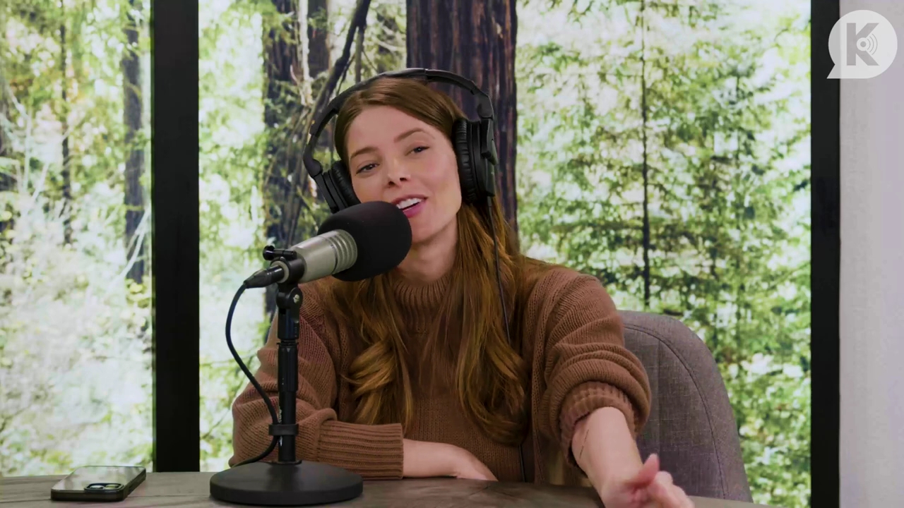 Ashley-Greene-dot-nl_TheTwilightEffectPostcast-Aflevering10MichaelSheen3622.jpg Ashley-Greene-dot-nl_TheTwilightEffectPostcast-Aflevering10MichaelSheen3622.jpg