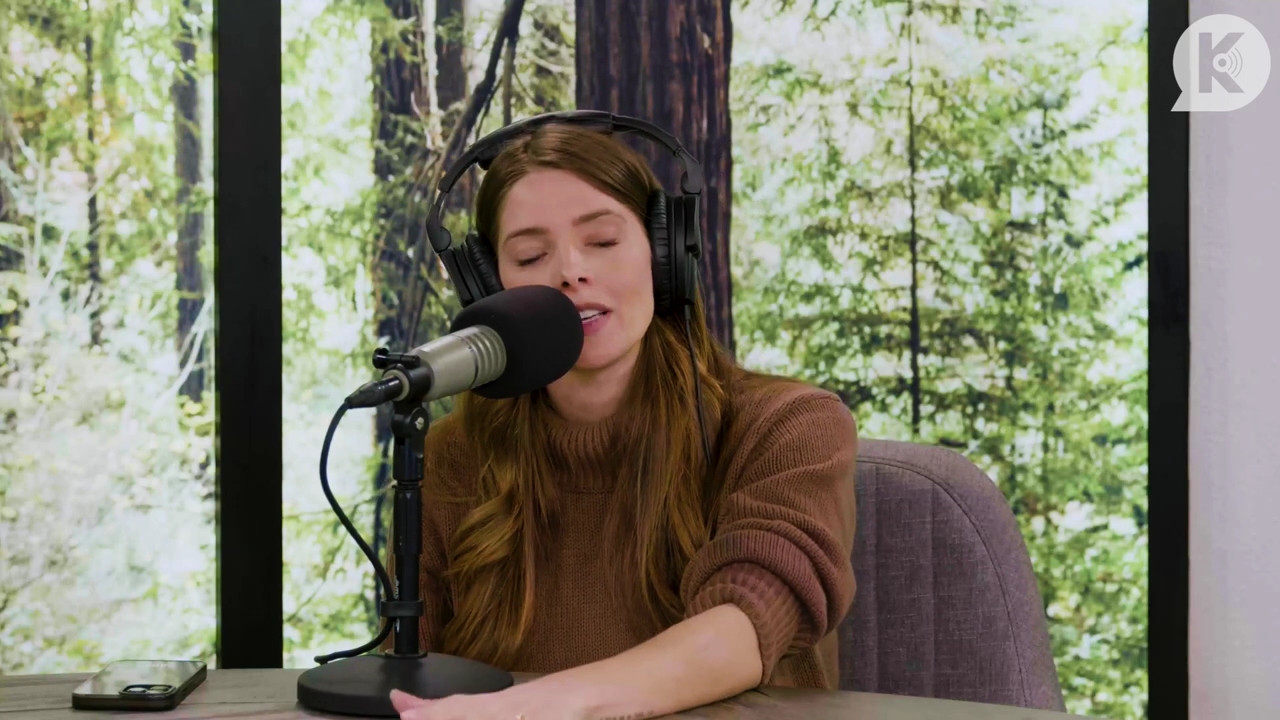 Ashley-Greene-dot-nl_TheTwilightEffectPostcast-Aflevering10MichaelSheen3891.jpg Ashley-Greene-dot-nl_TheTwilightEffectPostcast-Aflevering10MichaelSheen3891.jpg