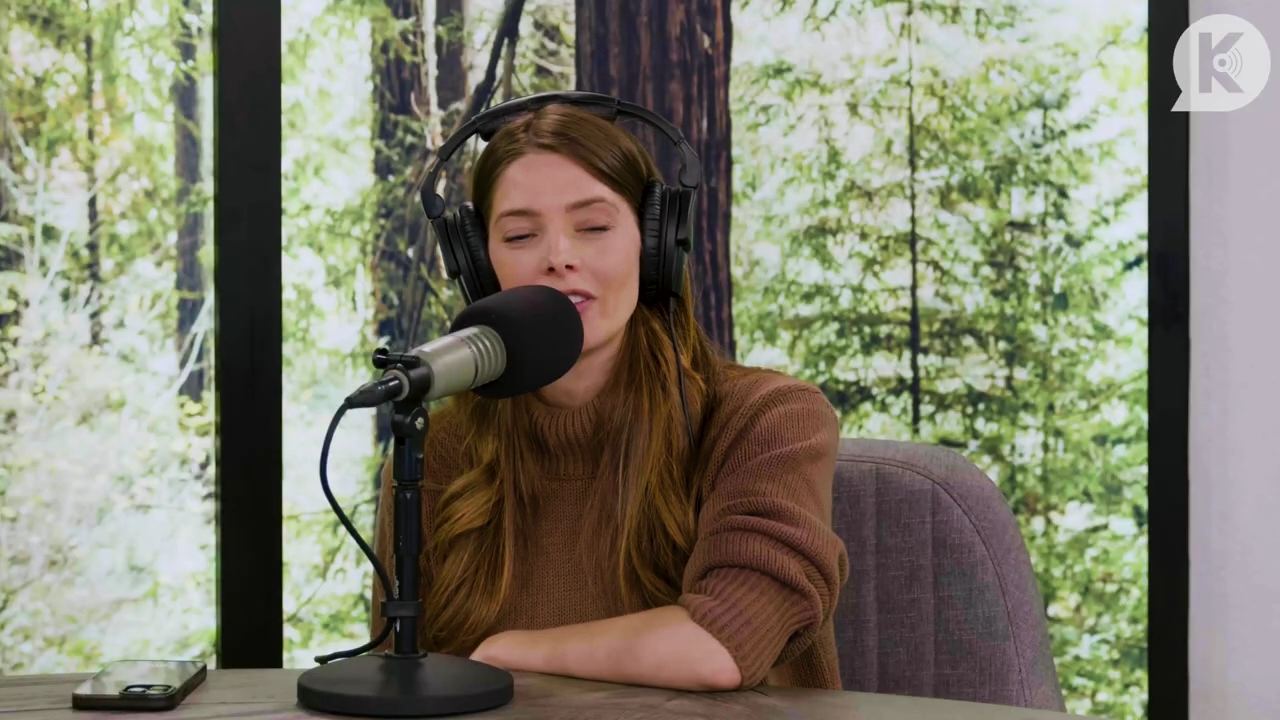 Ashley-Greene-dot-nl_TheTwilightEffectPostcast-Aflevering10MichaelSheen3905.jpg Ashley-Greene-dot-nl_TheTwilightEffectPostcast-Aflevering10MichaelSheen3905.jpg