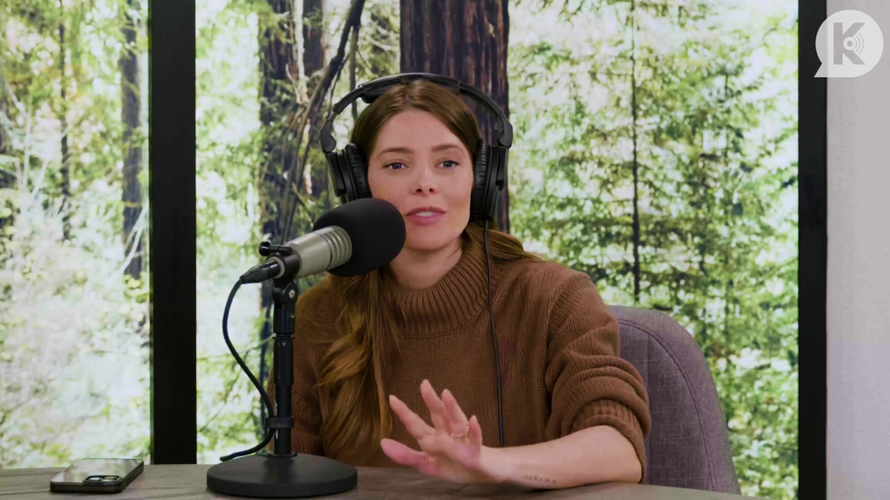 Ashley-Greene-dot-nl_TheTwilightEffectPostcast-Aflevering10MichaelSheen4103.jpg Ashley-Greene-dot-nl_TheTwilightEffectPostcast-Aflevering10MichaelSheen4103.jpg