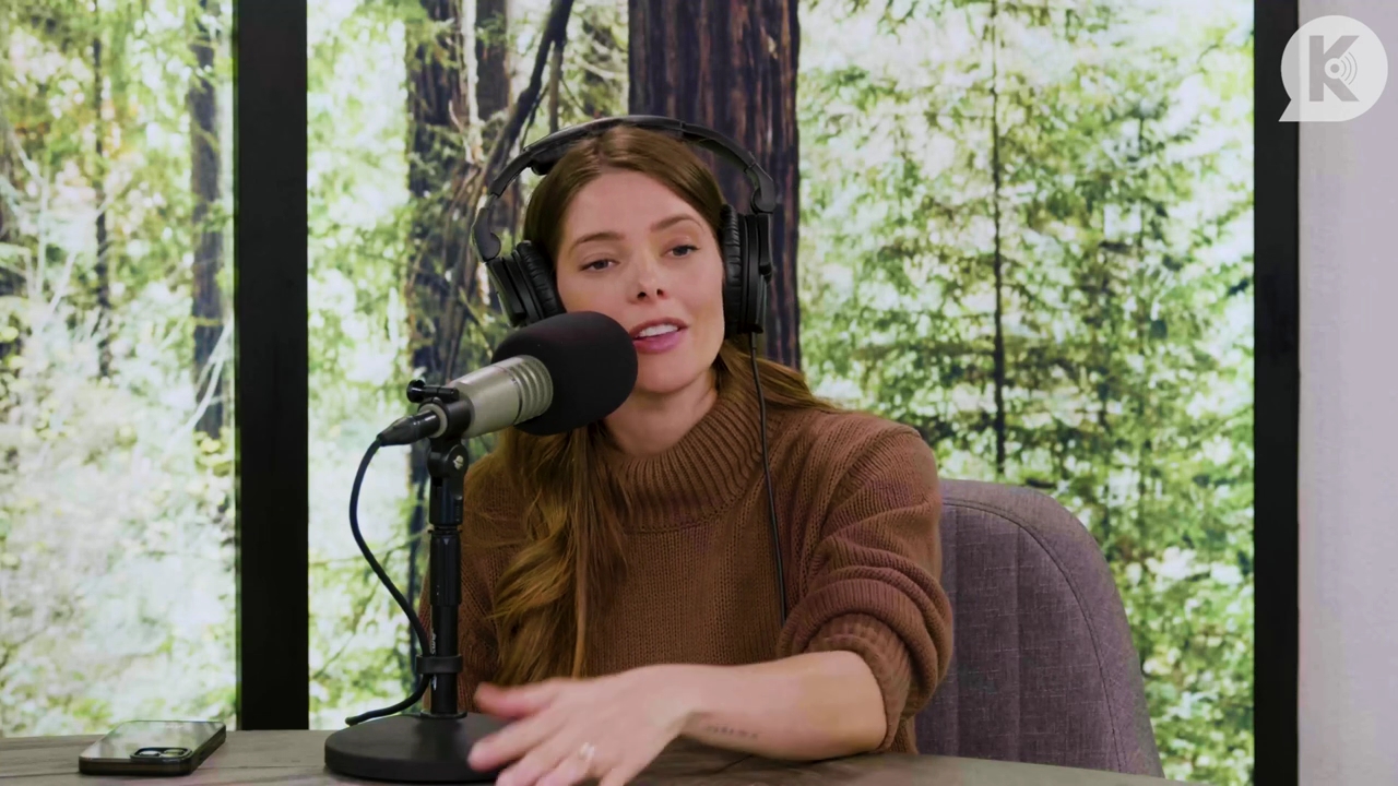 Ashley-Greene-dot-nl_TheTwilightEffectPostcast-Aflevering10MichaelSheen4115.jpg Ashley-Greene-dot-nl_TheTwilightEffectPostcast-Aflevering10MichaelSheen4115.jpg