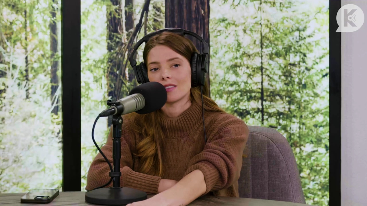 Ashley-Greene-dot-nl_TheTwilightEffectPostcast-Aflevering10MichaelSheen4171.jpg Ashley-Greene-dot-nl_TheTwilightEffectPostcast-Aflevering10MichaelSheen4171.jpg