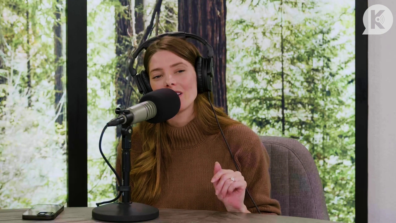 Ashley-Greene-dot-nl_TheTwilightEffectPostcast-Aflevering10MichaelSheen4431.jpg Ashley-Greene-dot-nl_TheTwilightEffectPostcast-Aflevering10MichaelSheen4431.jpg