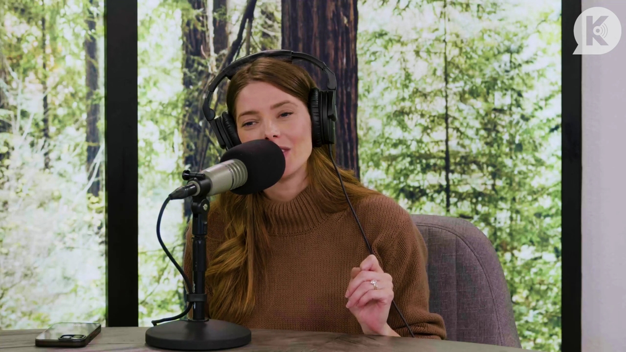 Ashley-Greene-dot-nl_TheTwilightEffectPostcast-Aflevering10MichaelSheen4436.jpg Ashley-Greene-dot-nl_TheTwilightEffectPostcast-Aflevering10MichaelSheen4436.jpg