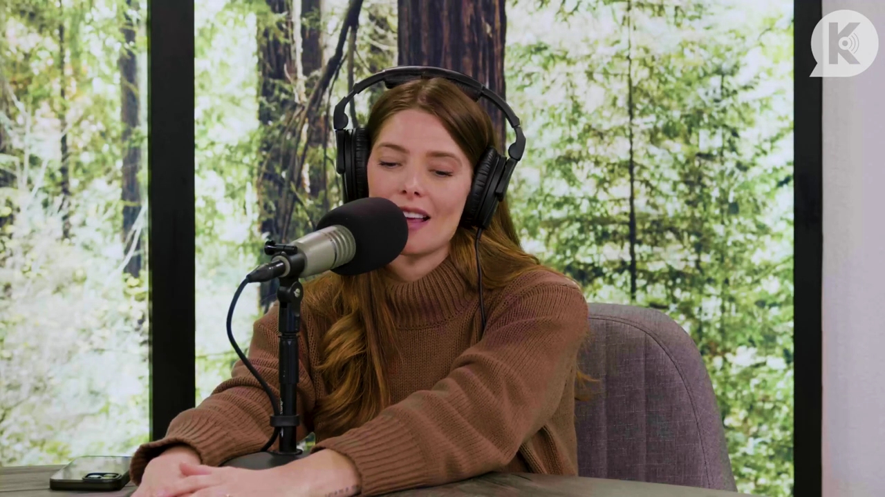 Ashley-Greene-dot-nl_TheTwilightEffectPostcast-Aflevering10MichaelSheen4789.jpg Ashley-Greene-dot-nl_TheTwilightEffectPostcast-Aflevering10MichaelSheen4789.jpg