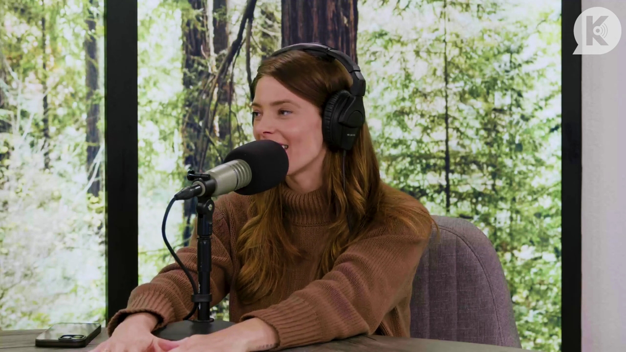 Ashley-Greene-dot-nl_TheTwilightEffectPostcast-Aflevering10MichaelSheen4892.jpg Ashley-Greene-dot-nl_TheTwilightEffectPostcast-Aflevering10MichaelSheen4892.jpg