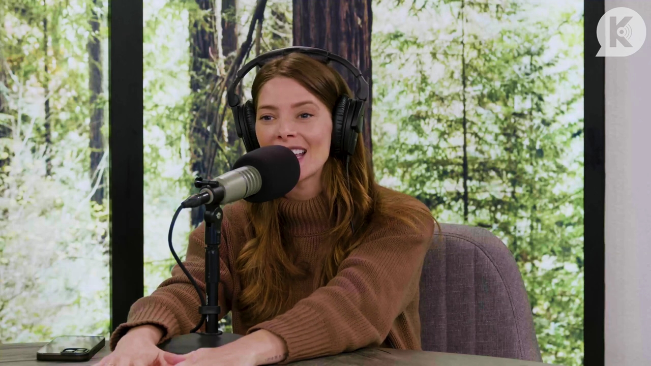 Ashley-Greene-dot-nl_TheTwilightEffectPostcast-Aflevering10MichaelSheen4896.jpg Ashley-Greene-dot-nl_TheTwilightEffectPostcast-Aflevering10MichaelSheen4896.jpg