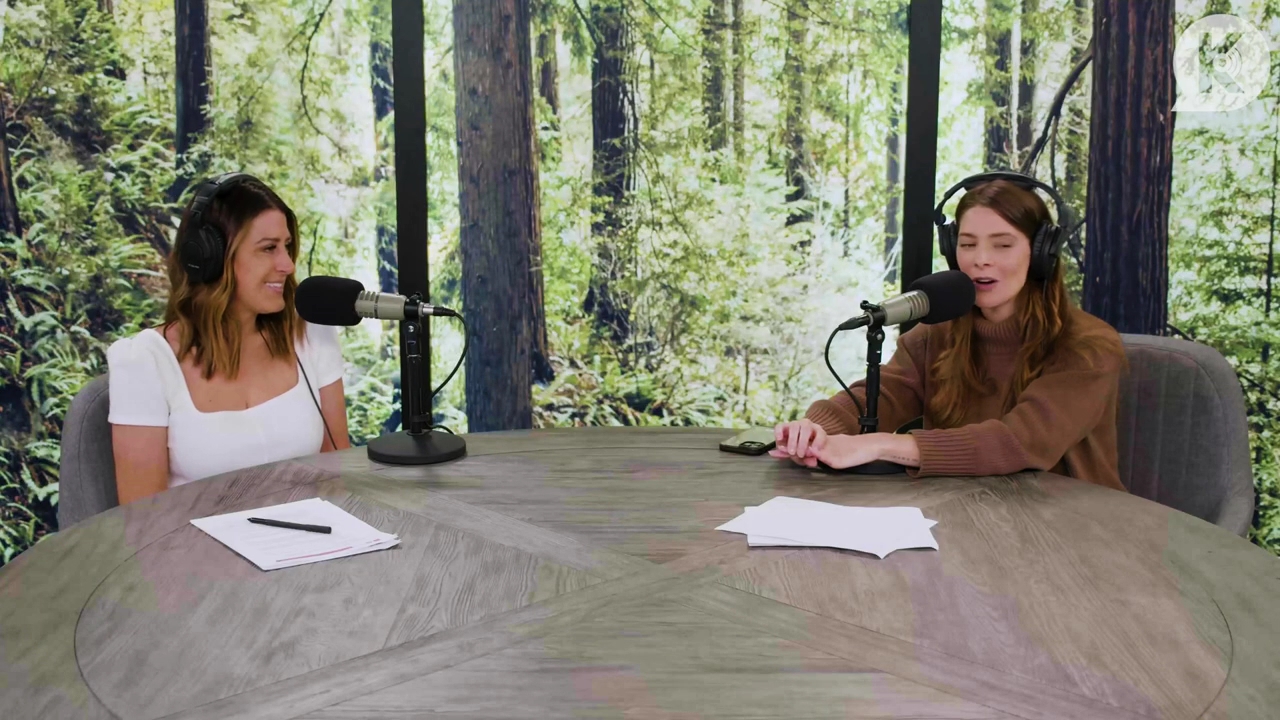 Ashley-Greene-dot-nl_TheTwilightEffectPostcast-Aflevering10MichaelSheen4917.jpg Ashley-Greene-dot-nl_TheTwilightEffectPostcast-Aflevering10MichaelSheen4917.jpg