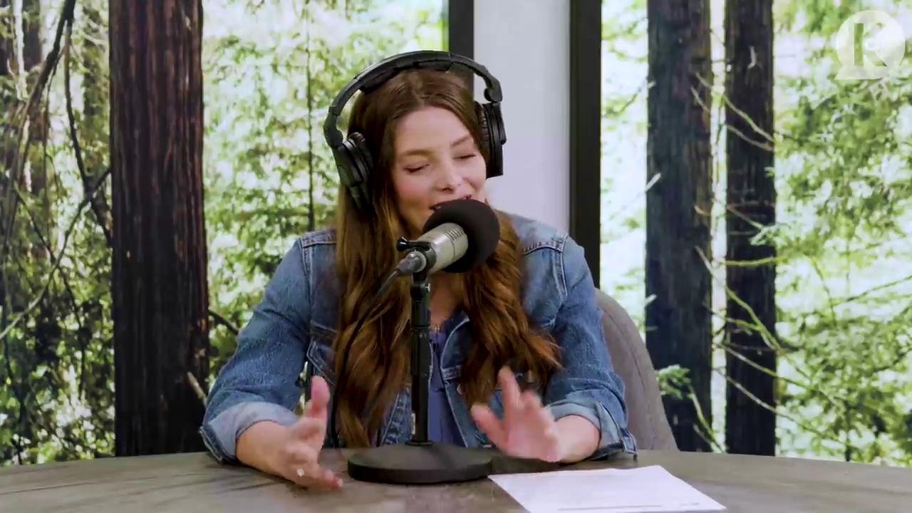 Ashley-Greene-dot-nl_TheTwilightEffect-Aflevering11BillyBurke0102.jpg Ashley-Greene-dot-nl_TheTwilightEffect-Aflevering11BillyBurke0102.jpg