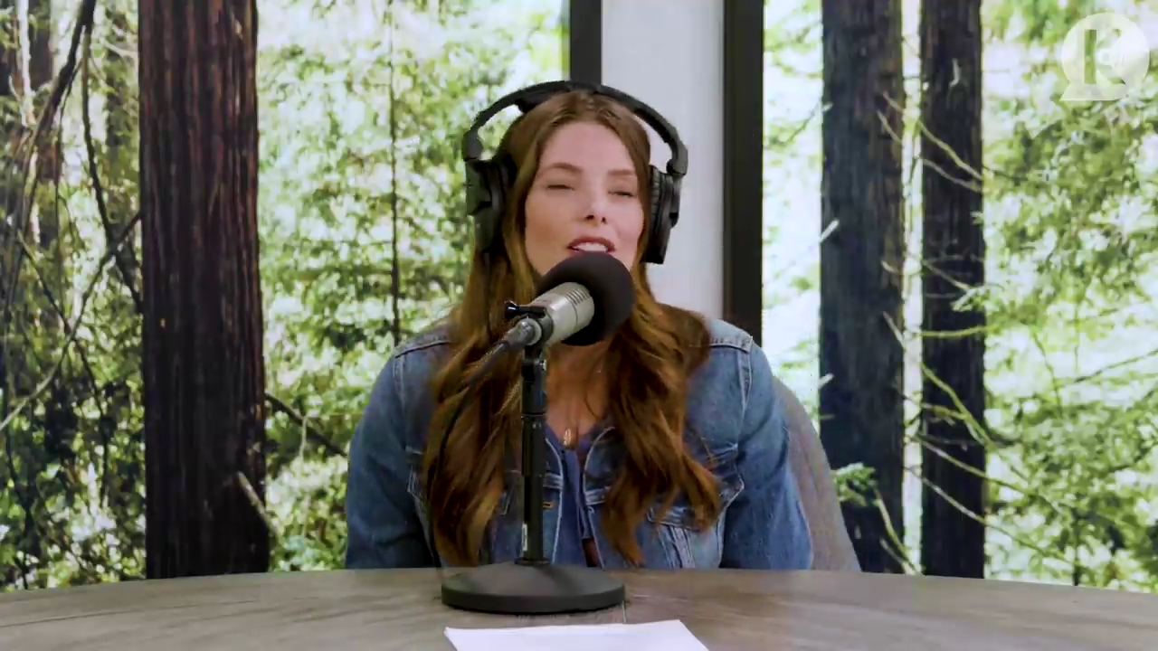 Ashley-Greene-dot-nl_TheTwilightEffect-Aflevering11BillyBurke0811.jpg Ashley-Greene-dot-nl_TheTwilightEffect-Aflevering11BillyBurke0811.jpg