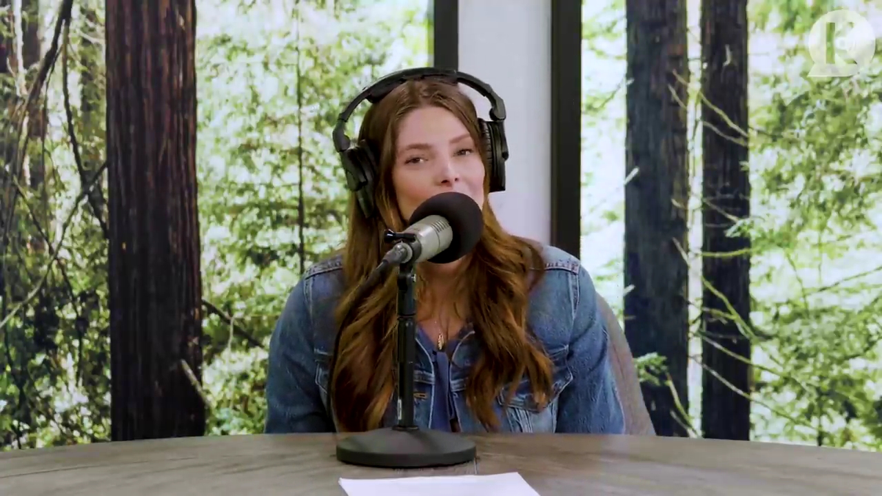 Ashley-Greene-dot-nl_TheTwilightEffect-Aflevering11BillyBurke0814.jpg