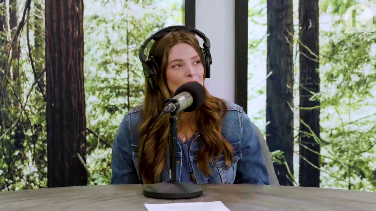 Ashley-Greene-dot-nl_TheTwilightEffect-Aflevering11BillyBurke0815.jpg